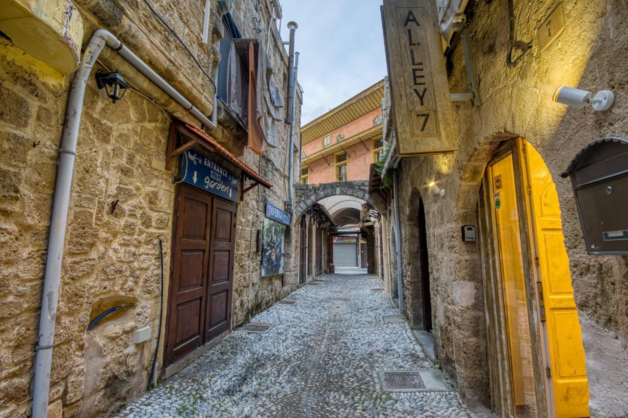 Alley 7, Old Town Rhodes City